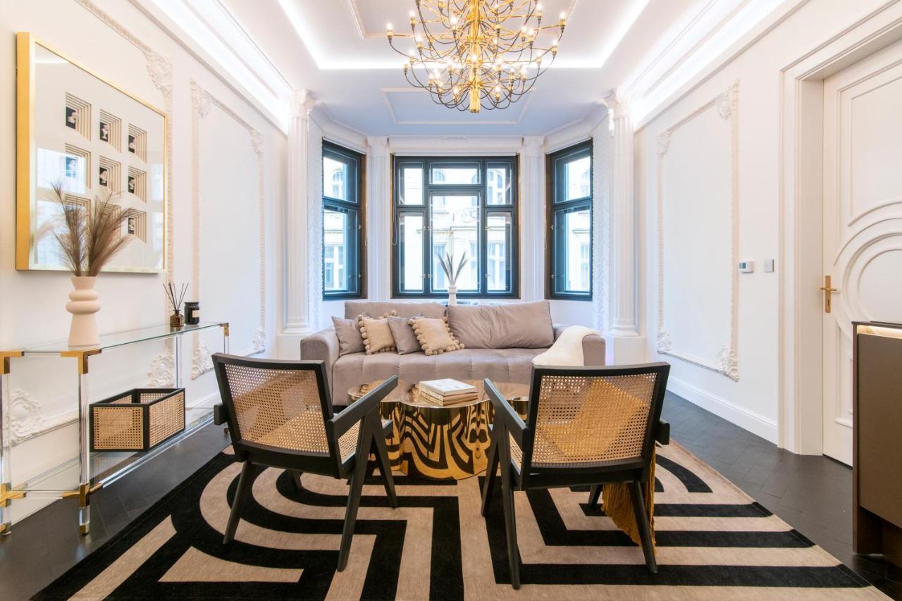 Apartamento Antique Glam In Old Town *